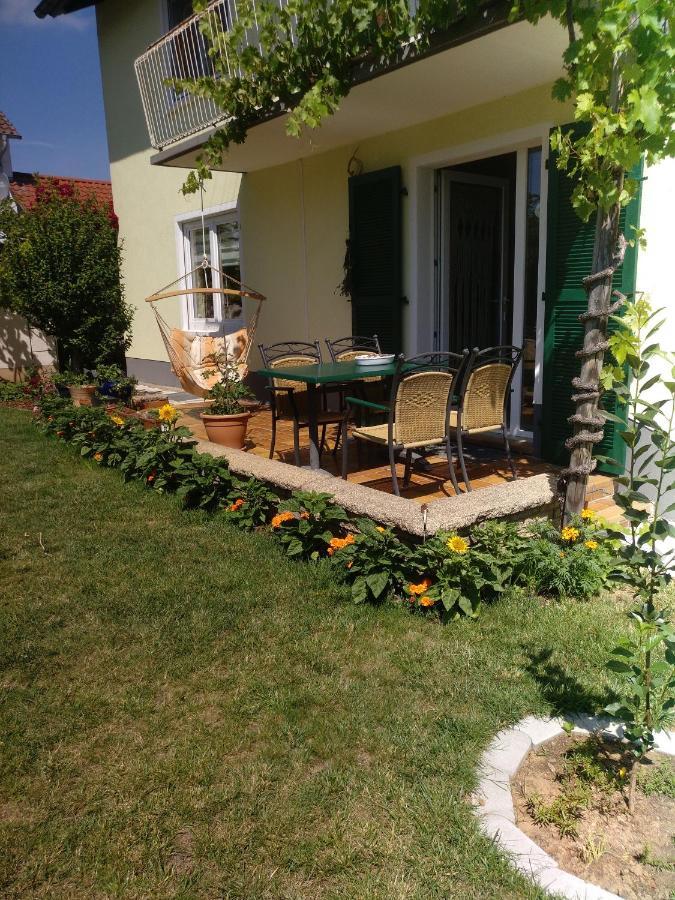 Apartment Kakteengarten Bochingen